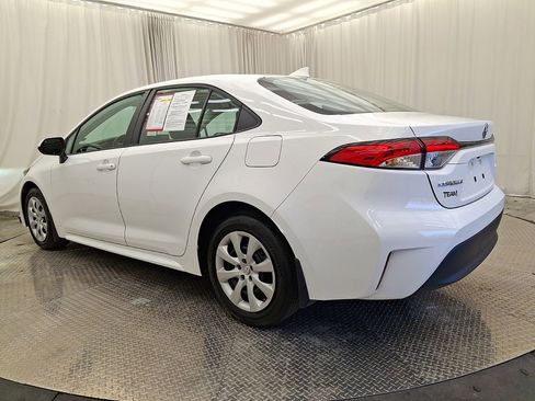 Used 2025 Toyota Corolla LE image 21