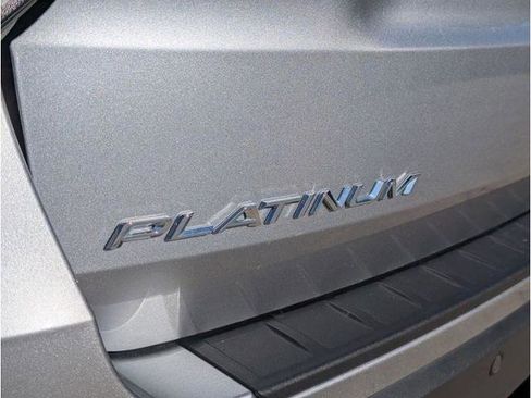 Certified 2025 Ford Explorer Platinum RWD image 7