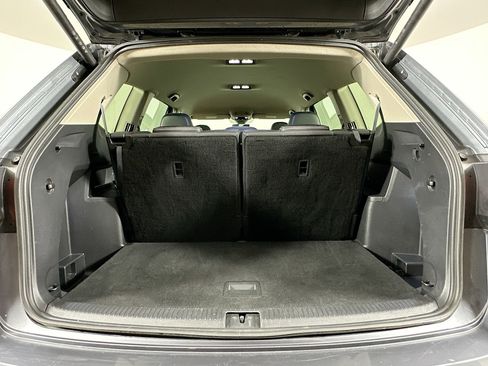 Used 2025 Volkswagen Atlas SE image 29