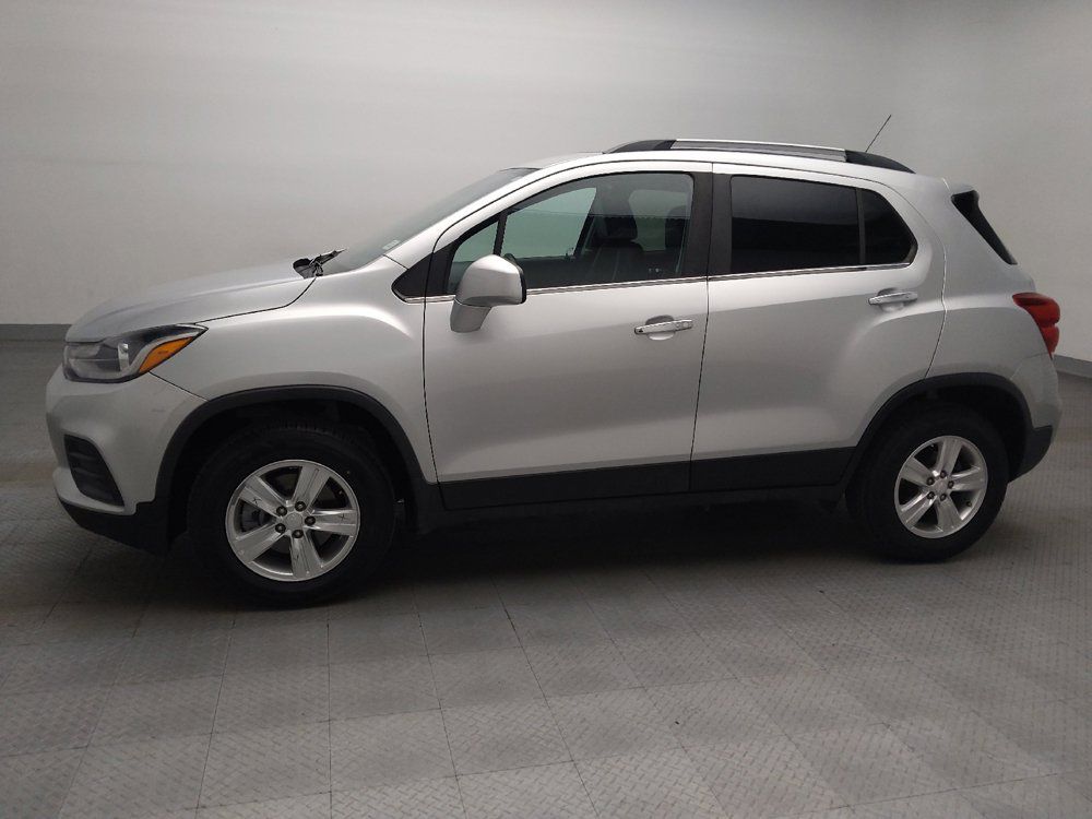 Used 2017 Chevrolet Trax LT w/ Sun & Sound Package AWD/4WD image 2