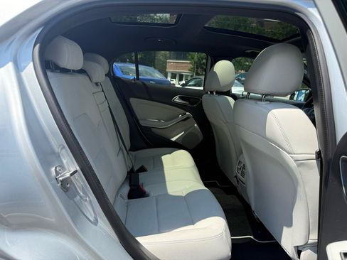 Used 2019 Mercedes-Benz GLA 250 4MATIC image 26
