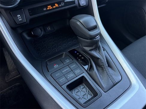 Used 2024 Toyota RAV4 LE image 20