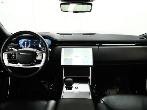Used 2024 Land Rover Range Rover SE AWD/4WD image 9