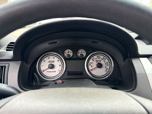 Used 2011 Ford Focus SE image 31