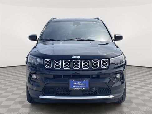 Used 2025 Jeep Compass Limited AWD/4WD image 4