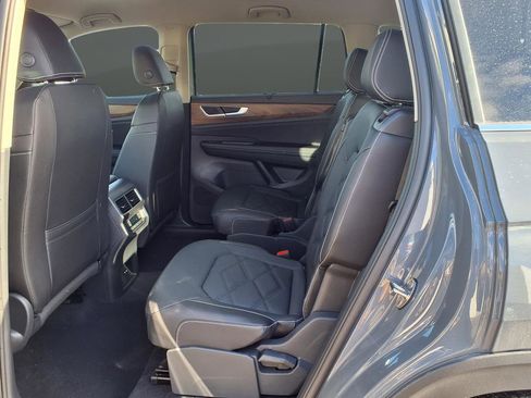 New 2026 Volkswagen Atlas SE image 14