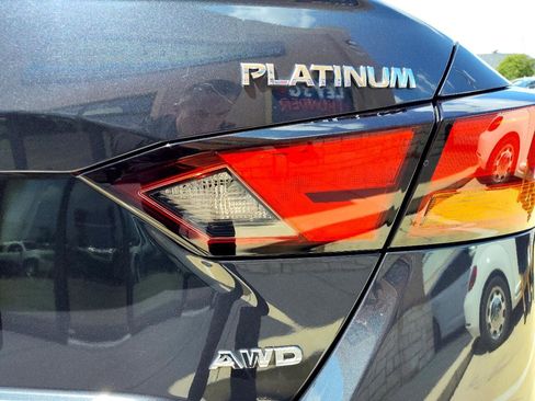 Used 2019 Nissan Altima 2.5 Platinum image 11