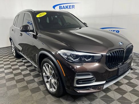 Used 2022 BMW X5 xDrive40i w/ Premium Package AWD/4WD image 8