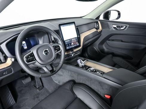 New 2026 Volvo XC60 B5 Ultra w/ Protection Package Premier AWD/4WD image 4