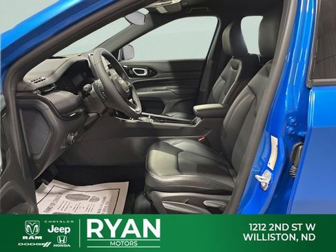 New 2026 Jeep Compass Latitude image 36