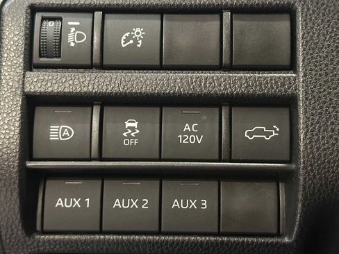 Certified 2025 Toyota Tacoma TRD Off-Road w/ TRD Off Road Premium Package AWD/4WD image 21