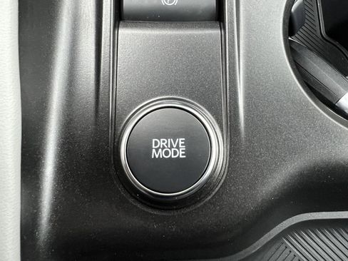 Used 2025 Ford Explorer Active w/ Active Comfort Package AWD/4WD image 34