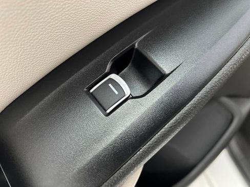 Used 2019 Honda Accord EX-L image 16