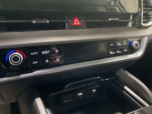 Used 2023 Kia Sportage LX image 23