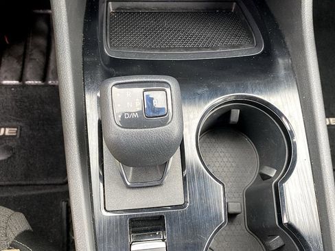 Used 2021 Nissan Rogue S image 18