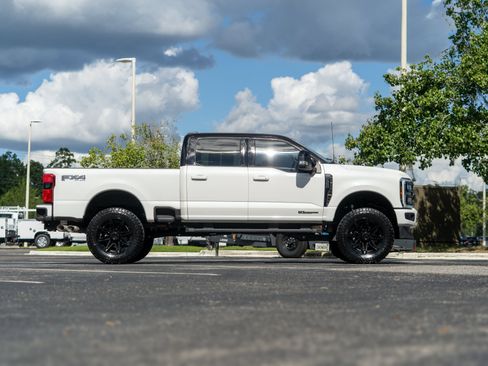 Used 2025 Ford F350 Lariat w/ Black Appearance Package AWD/4WD image 5
