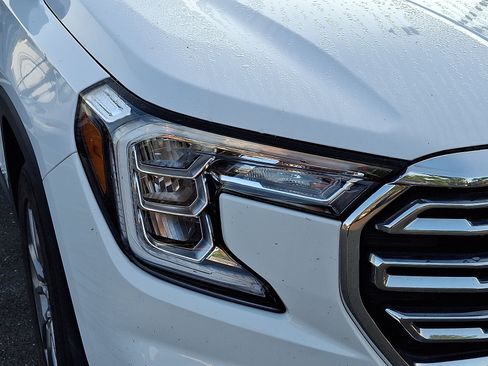 Used 2022 GMC Terrain SLT AWD/4WD image 7
