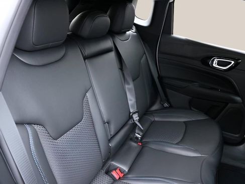 New 2026 Jeep Compass Latitude AWD/4WD image 17