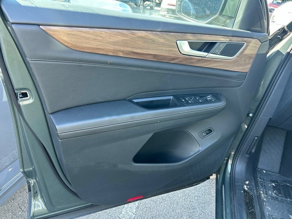 Certified 2026 Volkswagen Atlas SE w/ Panoramic Sunroof Package FWD image 17
