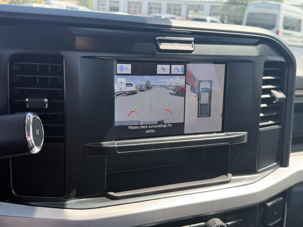 New 2025 Ford F250 XL w/ 360-Degree Camera Package RWD image 25