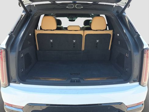 Used 2025 Cadillac Escalade IQ Sport 2 AWD/4WD image 17