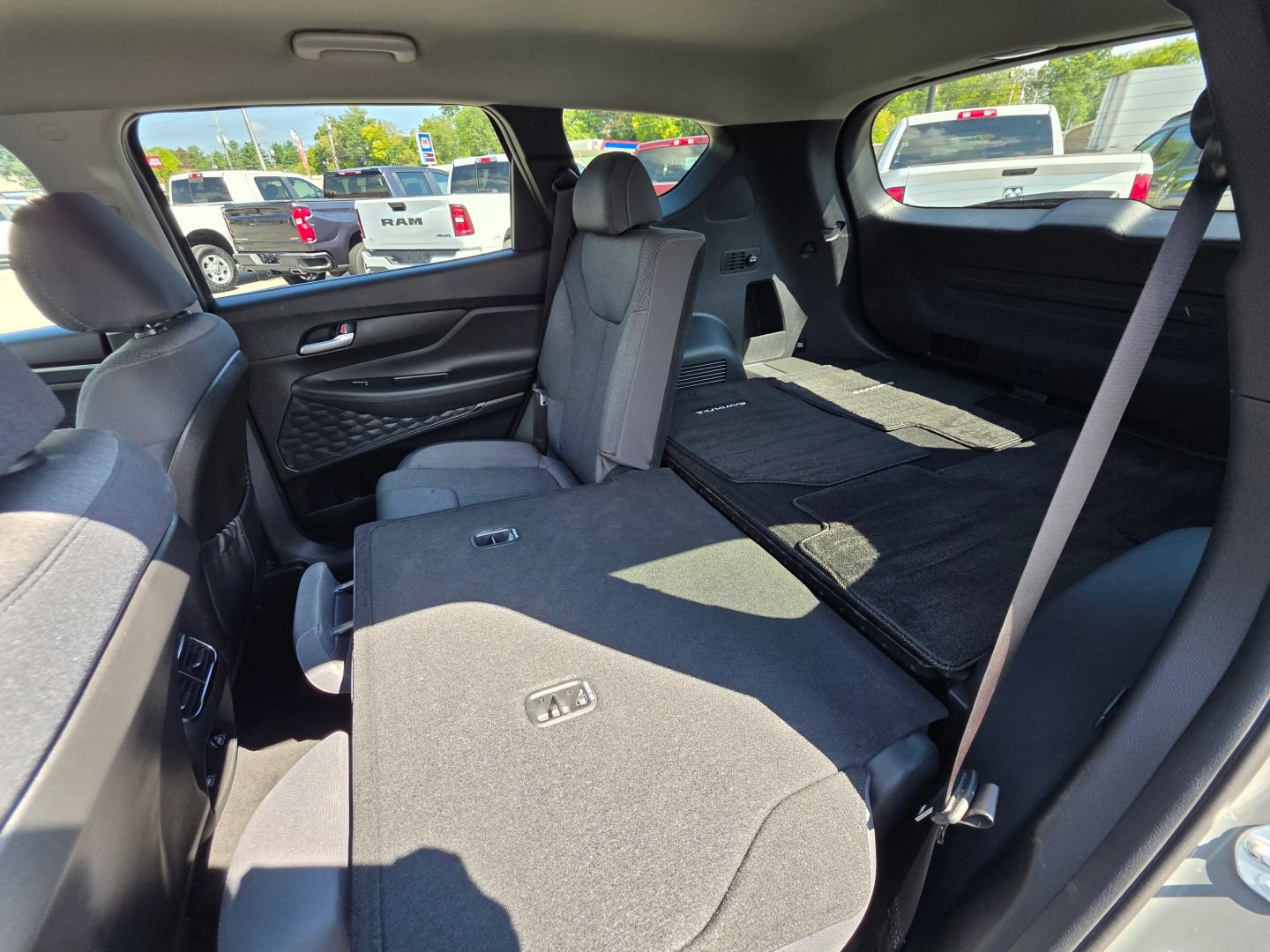 Used 2023 Hyundai Santa Fe SE AWD/4WD image 35