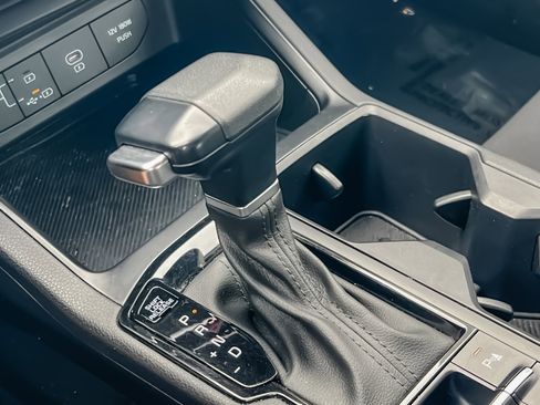 Used 2025 Kia K5 LXS image 16