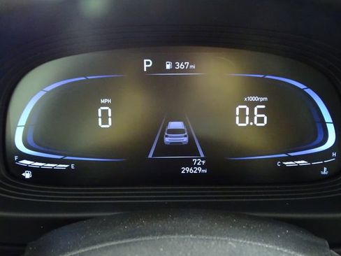 Used 2024 Hyundai Venue SEL image 22