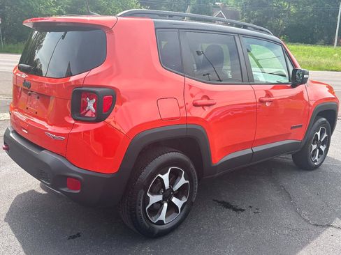 Used 2019 Jeep Renegade Trailhawk w/ UConnect 8.4 Nav Group AWD/4WD image 2
