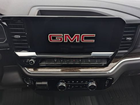 New 2026 GMC Sierra 2500 SLE w/ Preferred Package image 24