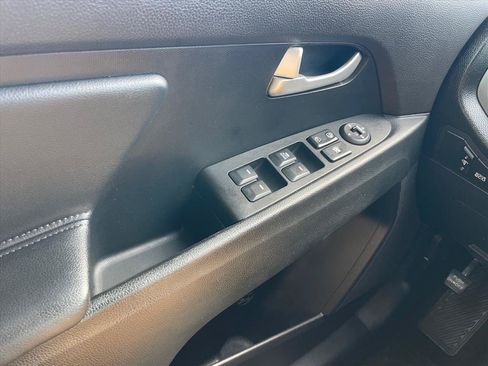 Used 2016 Kia Sportage LX w/ LX Popular Package FWD image 19