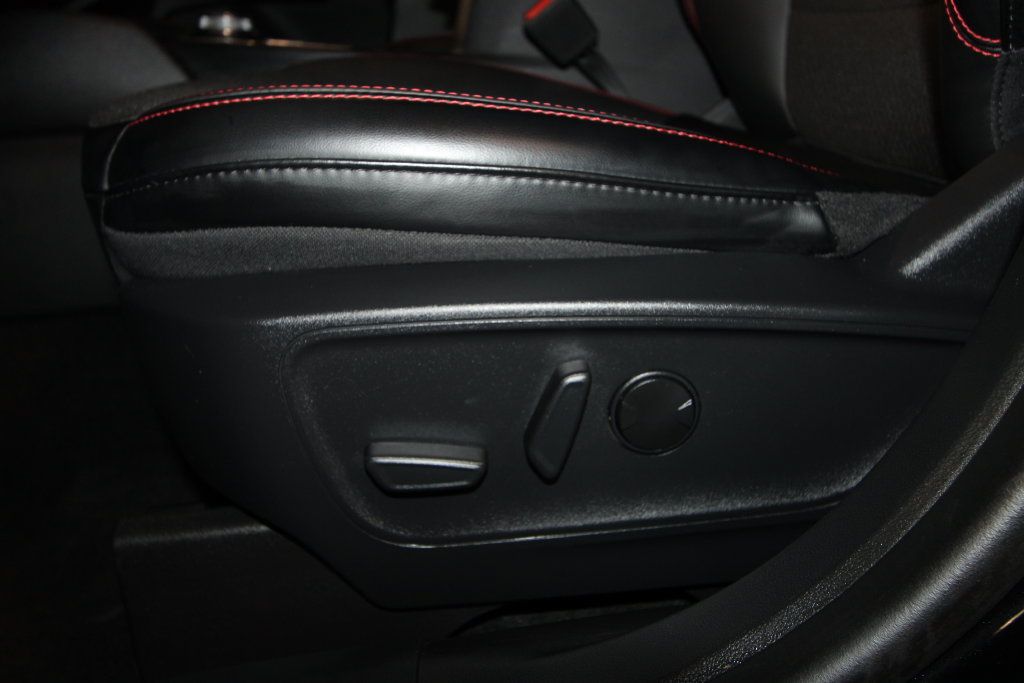 Used 2025 Ford Escape ST-Line Select AWD/4WD image 7