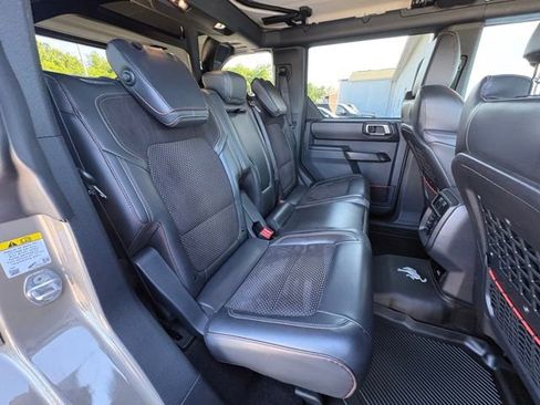 Used 2025 Ford Bronco Raptor AWD/4WD image 33
