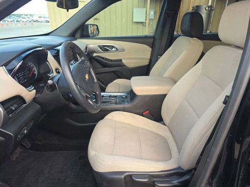 Used 2023 Chevrolet Traverse LS FWD image 6