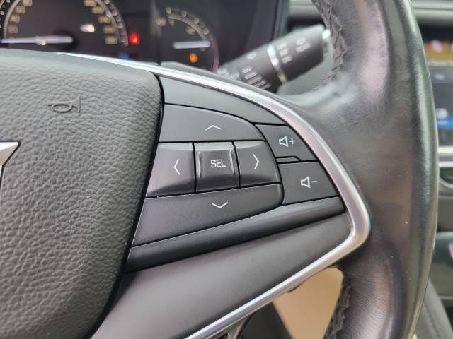 Used 2017 Cadillac XT5 Luxury w/ Driver Awareness Package AWD/4WD image 26