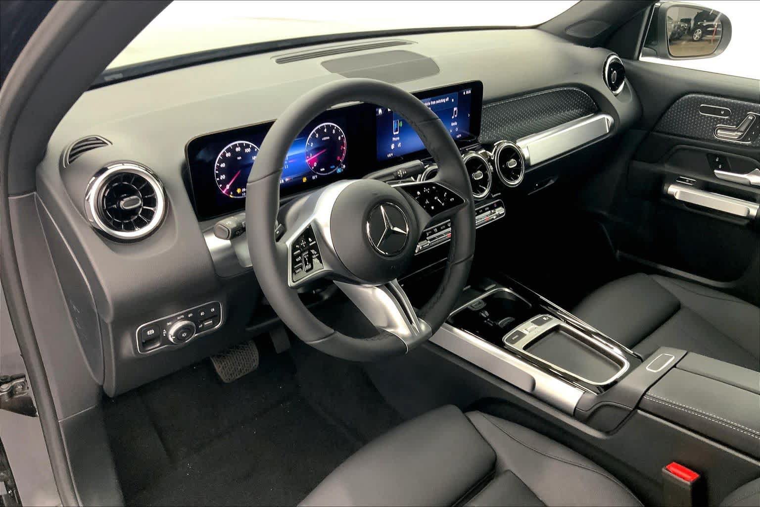 Used 2026 Mercedes-Benz GLB 250 image 20