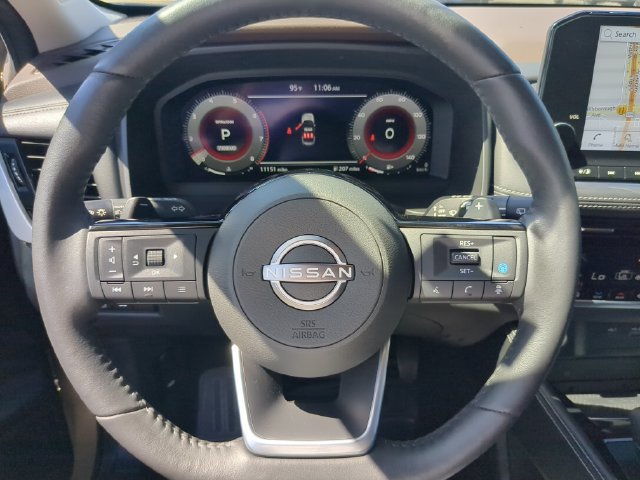 Used 2023 Nissan Rogue Platinum w/ Platinum Premium Package FWD image 31