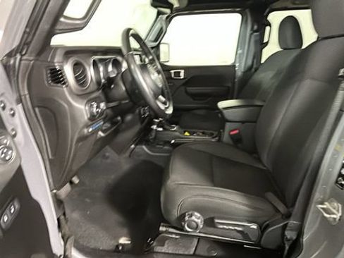 Used 2023 Jeep Wrangler Unlimited w/ Cold Weather Group AWD/4WD image 10