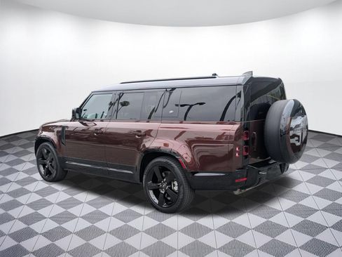 Used 2023 Land Rover Defender 130 X-Dynamic SE AWD/4WD image 3