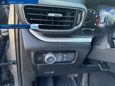 Used 2023 Ford Explorer XLT w/ Equipment Group 202A AWD/4WD image 20