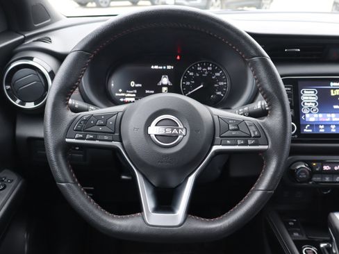 Used 2023 Nissan Kicks SR w/ SR Premium Package image 14