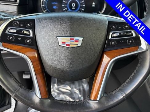 Used 2017 Cadillac Escalade ESV Luxury RWD image 25
