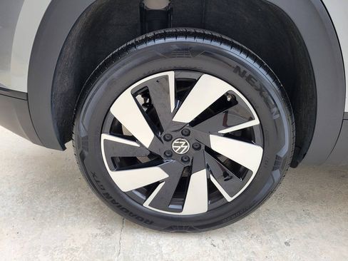 Used 2026 Volkswagen Atlas Cross Sport SE FWD image 13