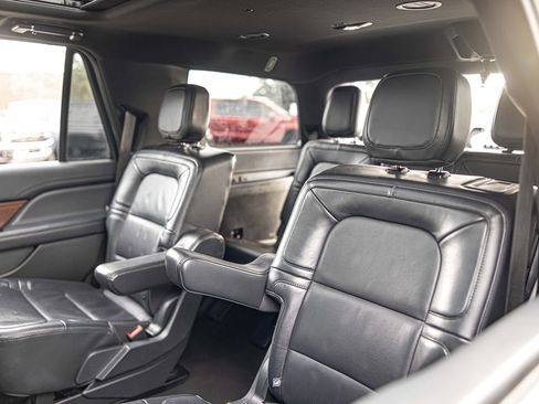 Used 2023 Lincoln Navigator Reserve AWD/4WD image 32