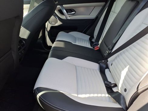 New 2026 Land Rover Discovery Sport Landmark image 5