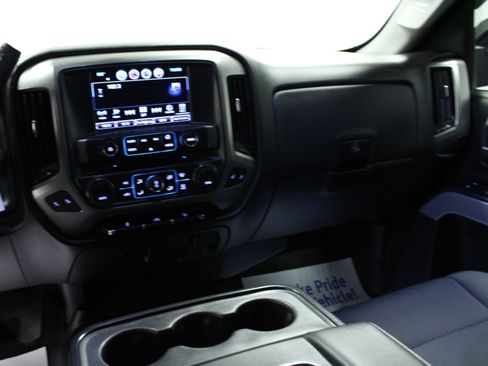 Used 2018 Chevrolet Silverado 1500 LT w/ All Star Edition AWD/4WD image 19