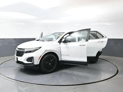 Used 2022 Chevrolet Equinox LT w/ LPO, Floor Liner Package FWD image 55