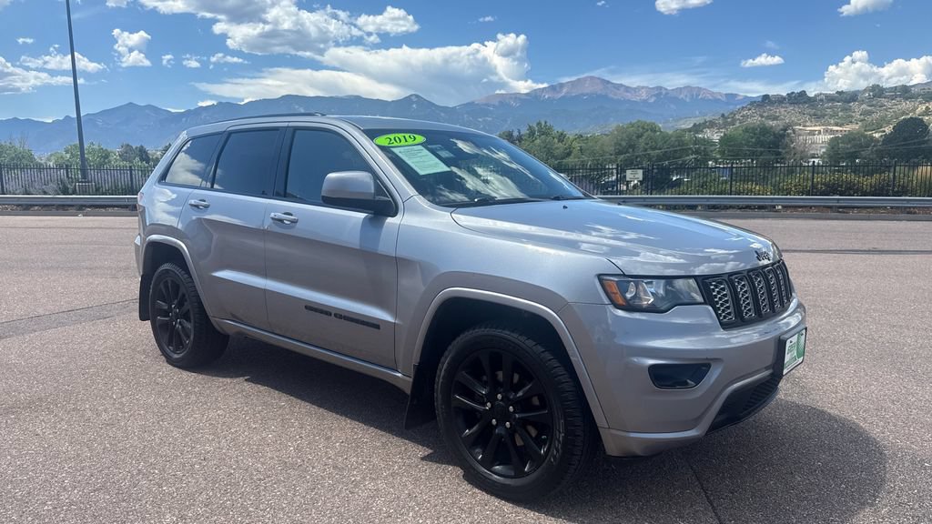 Used 2019 Jeep Grand Cherokee Altitude AWD/4WD image 20