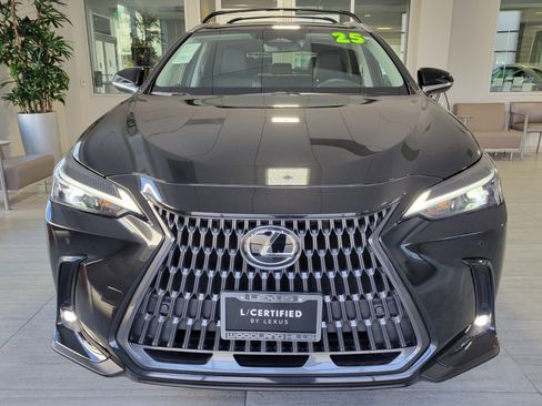 Certified 2025 Lexus NX 250 FWD image 8