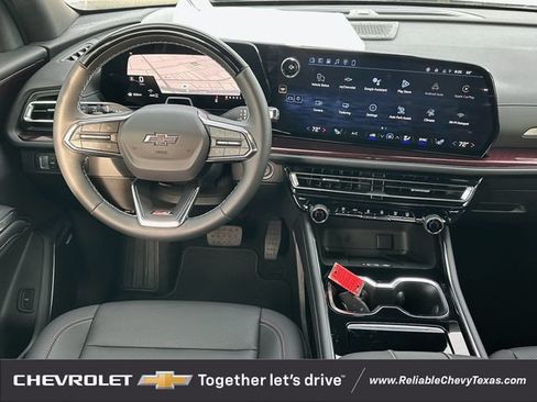 New 2026 Chevrolet Traverse Z71 w/ Driver Confidence Package AWD/4WD image 12